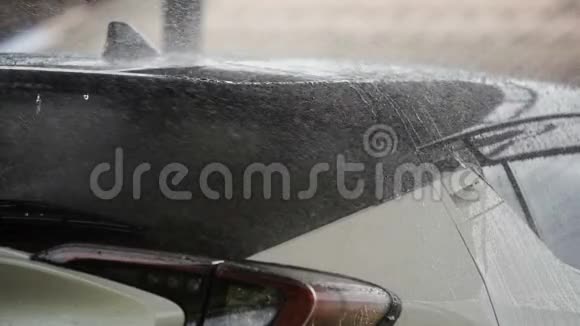 洗车及使用高压水视频的预览图