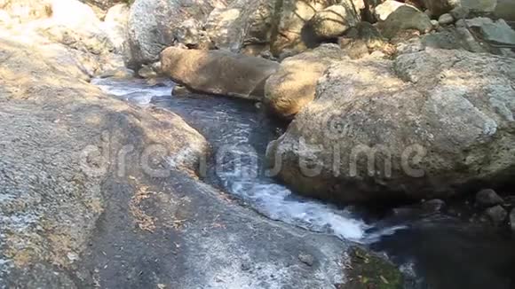 靠近拉坎帕村的峡谷视频的预览图