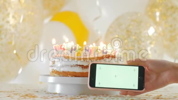 节日蜡烛快乐生日蛋糕1080p全高清视频的预览图