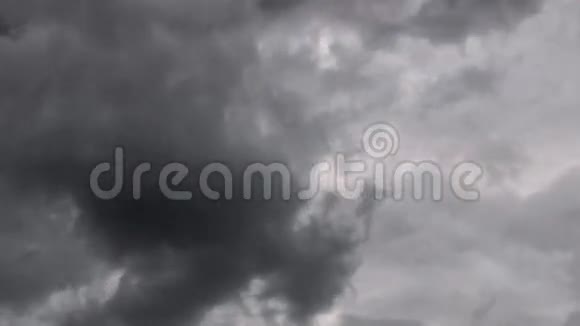 风暴云视频的预览图