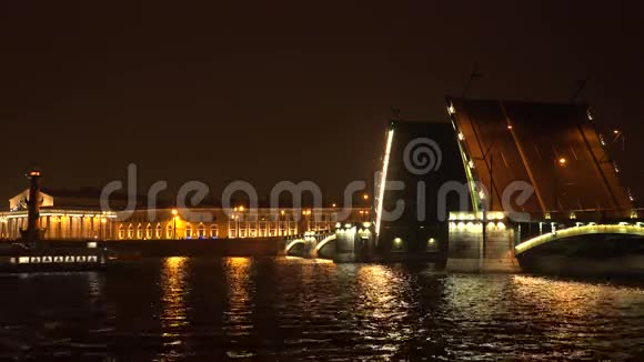 伯哲沃伊吊桥圣彼得堡4K视频的预览图