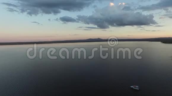 科萨拉巴博伦湖的空中镜头视频的预览图