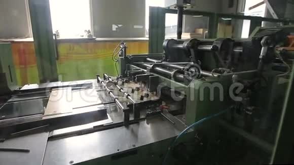 印刷厂生产线送纸视频的预览图
