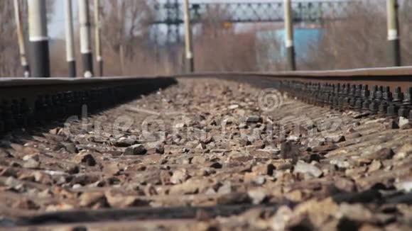 铁路铁路列车及幻境轨道视频的预览图