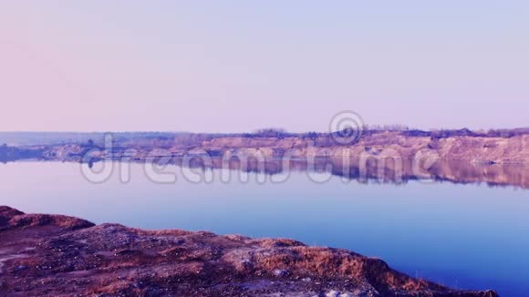 沙石湖的美丽景色与视频的预览图