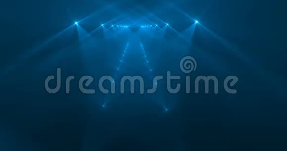 闪烁的蓝色聚光灯隧道抽象的现实画面视频的预览图
