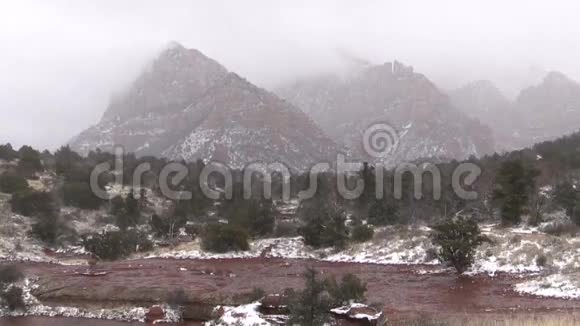 塞多纳亚利桑那州冬季风暴视频的预览图