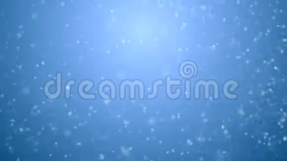 暴雪无缝蓝色渐变三维动画白色雪花在强风中飞舞带着模糊视频的预览图