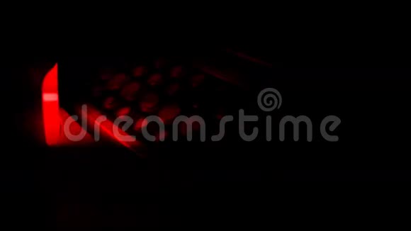 红色DJ转盘膜损坏视频的预览图