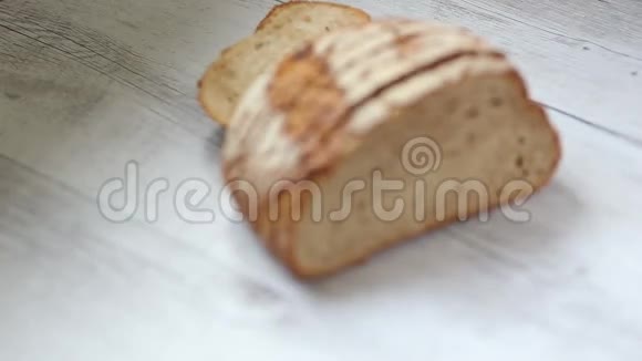 切片白色面包视频的预览图