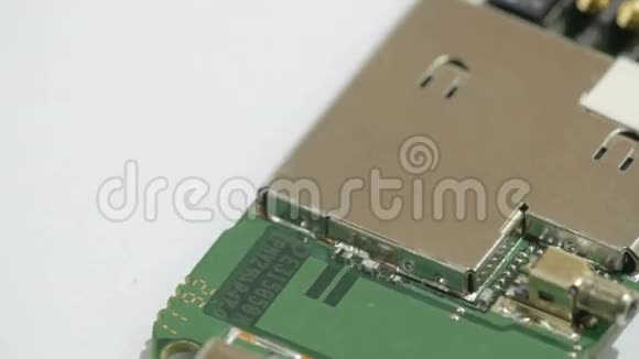 USB微芯片的焊锡板视频的预览图