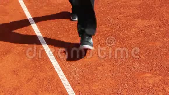 粘土表面的网球标记视频的预览图