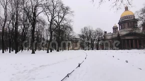 圣以撒大教堂冬季全景视频的预览图