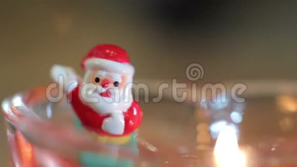圣诞装饰品圣诞老人特写玩具宏视频的预览图