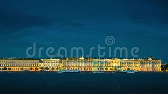 圣彼得堡国家博物馆的夜景视频的预览图