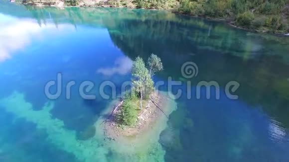 奥地利戈索绿湖哈尔斯塔特旁边视频的预览图