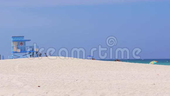 美国佛罗里达州迈阿密海滩夏日沙滩白色沙滩视频的预览图