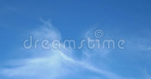 白昼蓝天白云明月视频的预览图