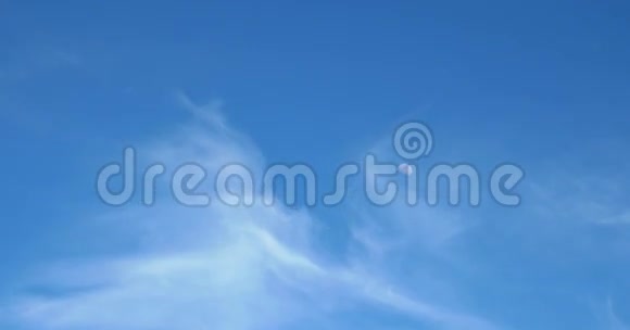 白昼蓝天白云明月视频的预览图