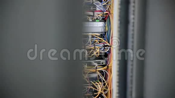 服务器机房单元数据中心终端带电缆电线视频的预览图