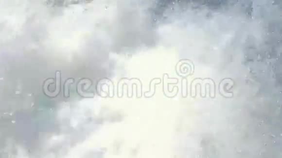 水溅摩托艇喷水泡沫视频的预览图