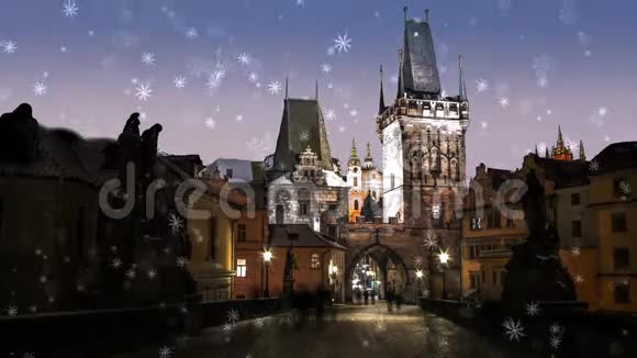 圣诞节布拉格沿着查尔斯桥散步视频的预览图