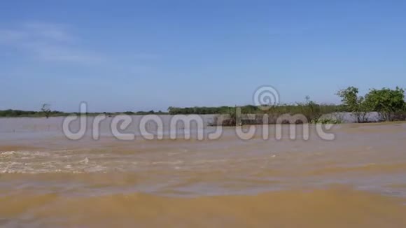 柬埔寨的TonleSap河视频的预览图