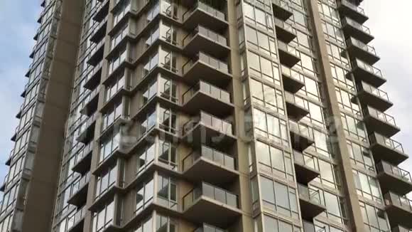 高层建筑的运动视频的预览图