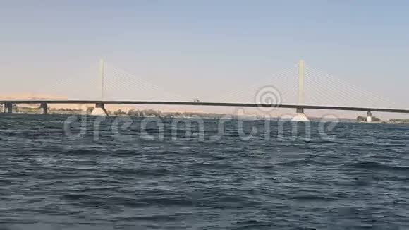 新阿斯旺大桥横跨尼罗河视频的预览图
