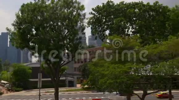 玛丽娜广场购物中心新加坡市中心的交通视频的预览图