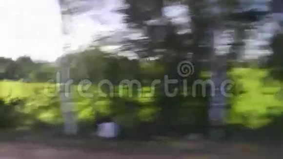 斯里兰卡一辆移动巴士的视野视频的预览图