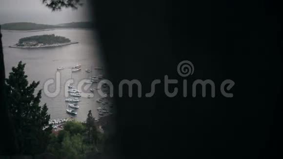 克罗地亚赫瓦尔岛令人震惊的景色视频的预览图