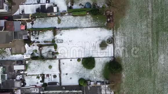 飞在雪的文字之上视频的预览图