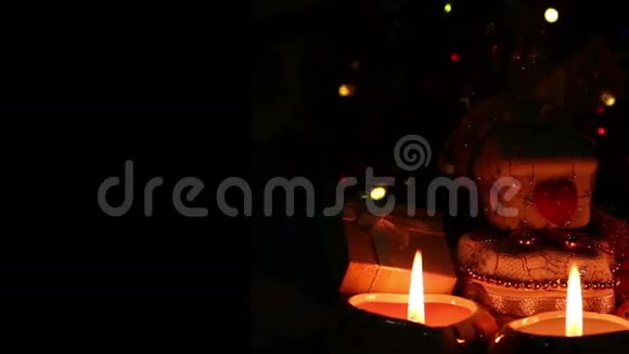 多利的烛光圣诞快乐视频的预览图