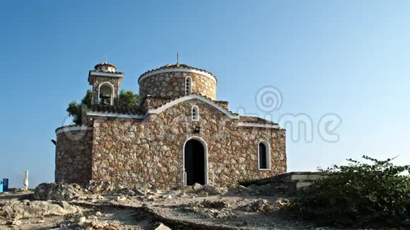 基督教教堂在山前景观塞浦路斯视频的预览图