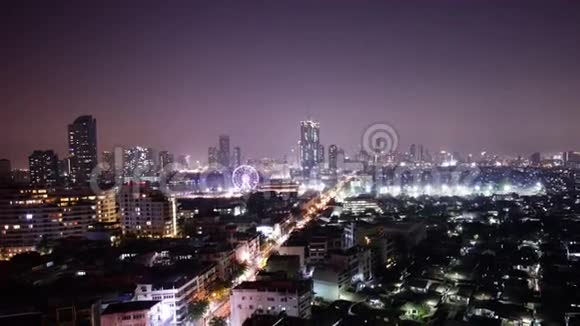 曼谷城市景观夜光顶顶酒店交通街道全景4k时间间隔泰国视频的预览图