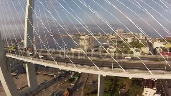 飞过一座长长的桥视频的预览图