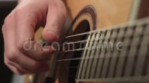 吉他演奏技巧的浅调视频的预览图