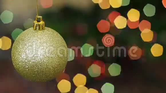 圣诞金球在波克摇动标题领域视频的预览图