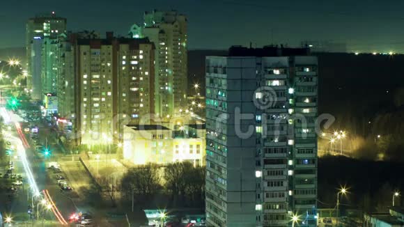 大城市夜间生活的时间推移视频的预览图