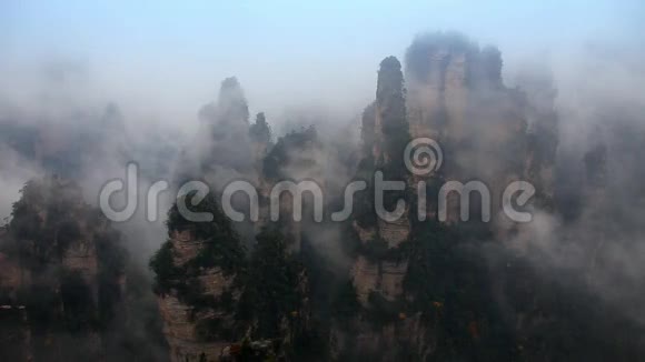 全景来自中国华山最高点视频的预览图