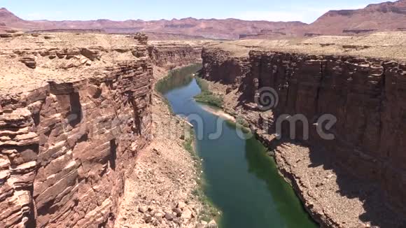 大理石峡谷和科罗拉多河视频的预览图