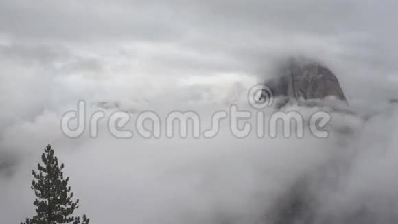 云雾笼罩着约塞米蒂视频的预览图