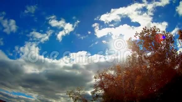 浩瀚的蓝天和云彩视频的预览图