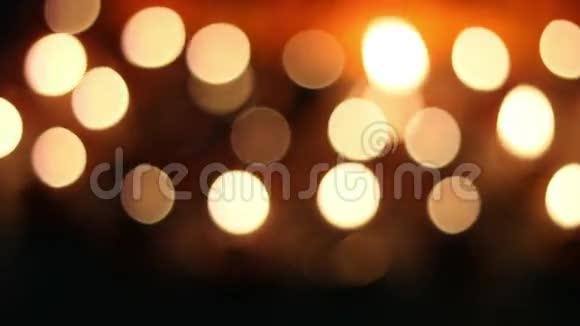 印度传统节日的油灯照明视频的预览图
