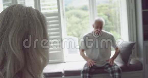 家里的老夫妇视频的预览图