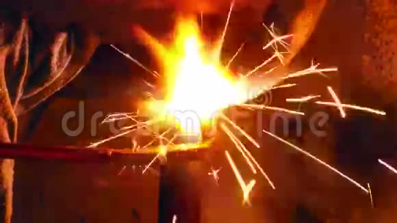 照明焊接火炬视频的预览图