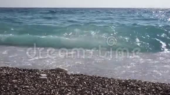 大海的巨浪视频的预览图