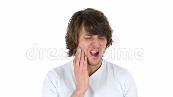 牙痛痛苦中的人白色背景视频的预览图