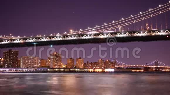 哈德逊河夜光布鲁克林大桥4k从纽约起飞视频的预览图